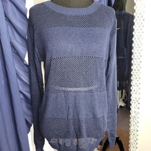 Skies are blue  top sweater